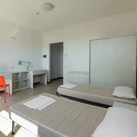 Ipsia Hostel *